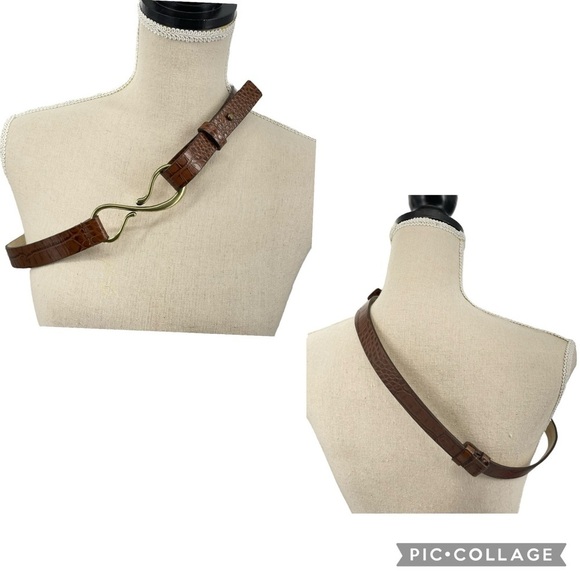 Coldwater Creek Brown Embossed Leather Gold Tone Hook Buckle Adjustable Belt S/M - Picture 2 of 12